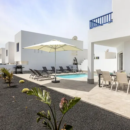 Вилла Yaiza 15 - Vipvipvillas *