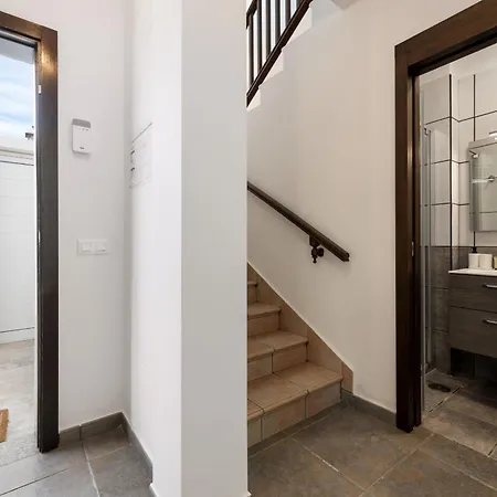 Вилла Yaiza 15 - Vipvipvillas *
